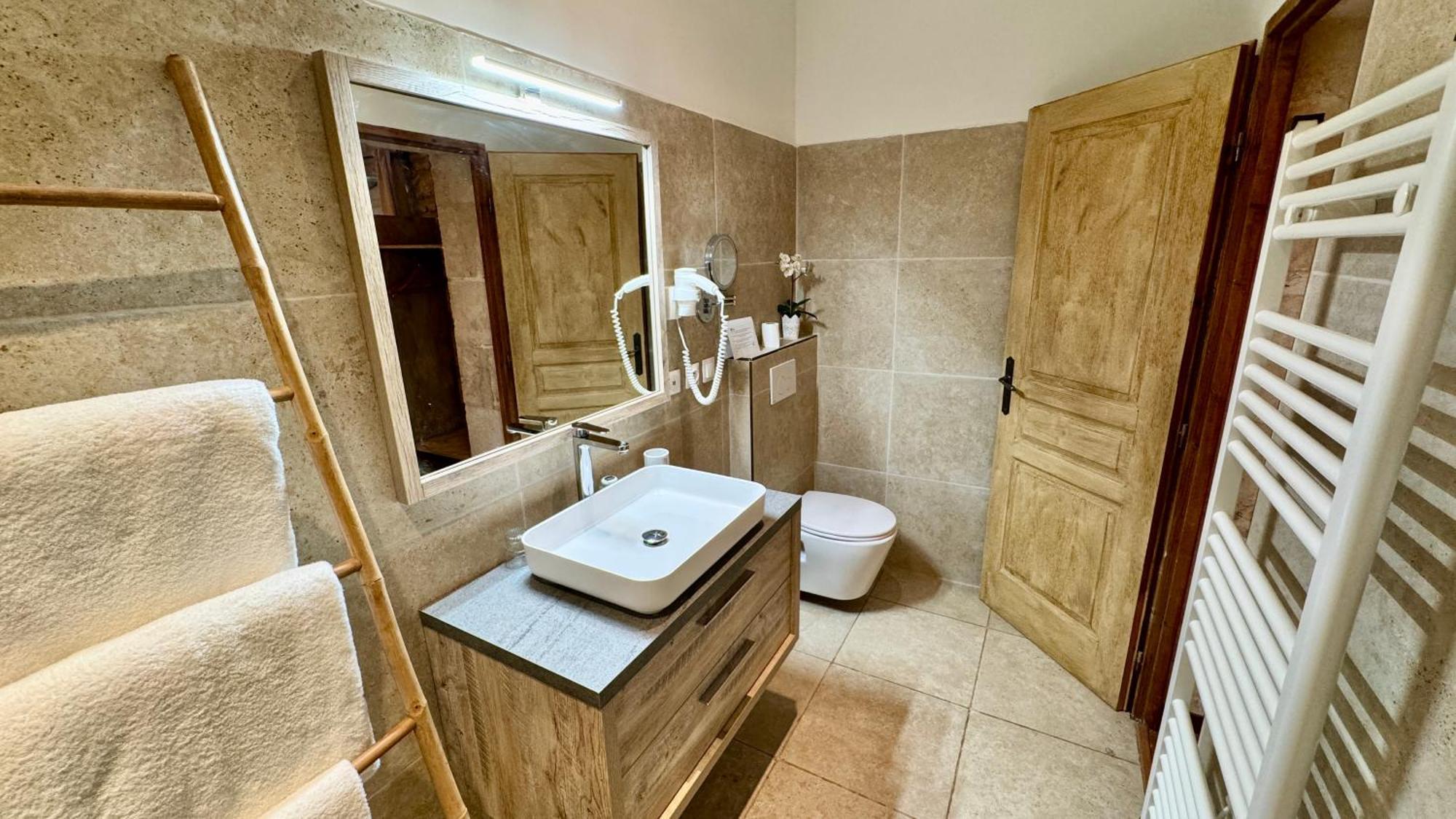 Large Double Room,1703551404:JPEG