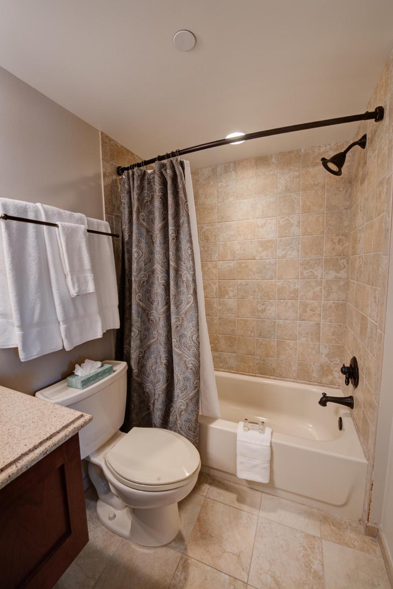 Double Room,1704967035:JPEG