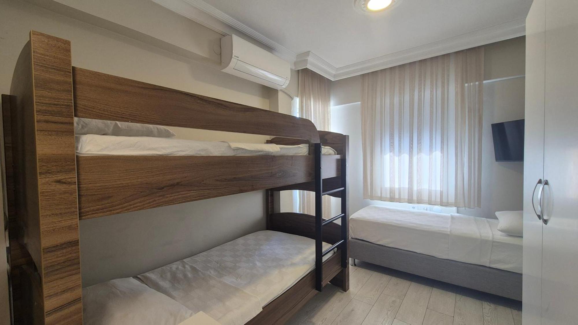 Triple Room,1705047678:JPEG
