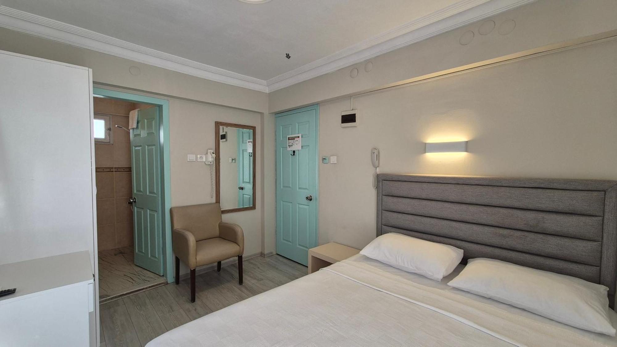 Standard Double Room,1705047659:JPEG