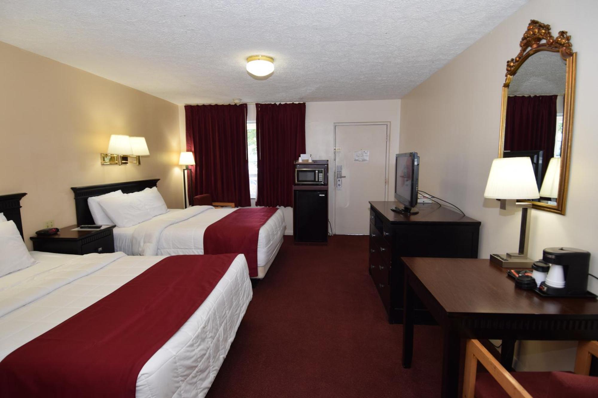 Deluxe Queen Room