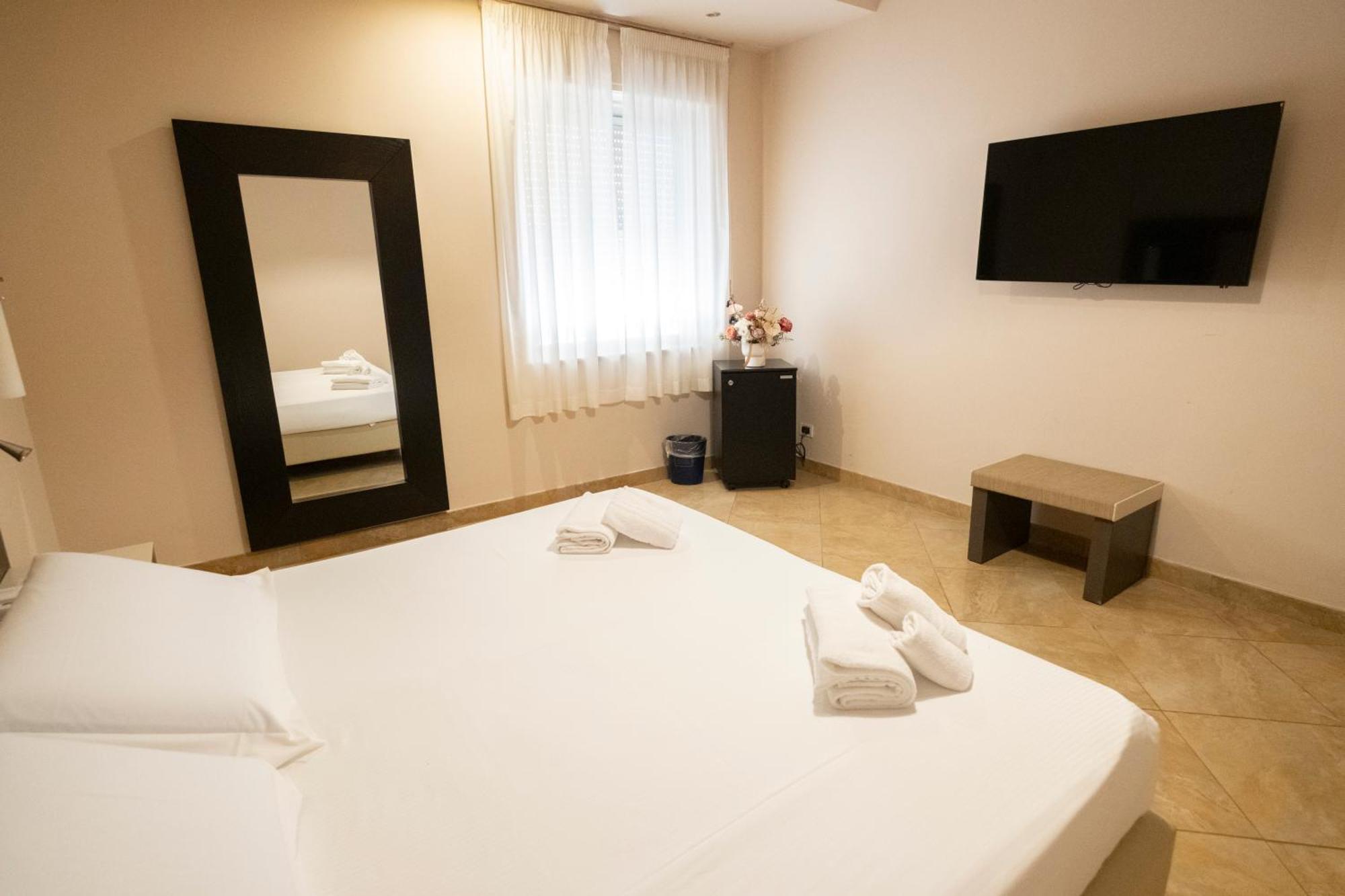 Standard Double or Twin Room,1706796965:JPEG