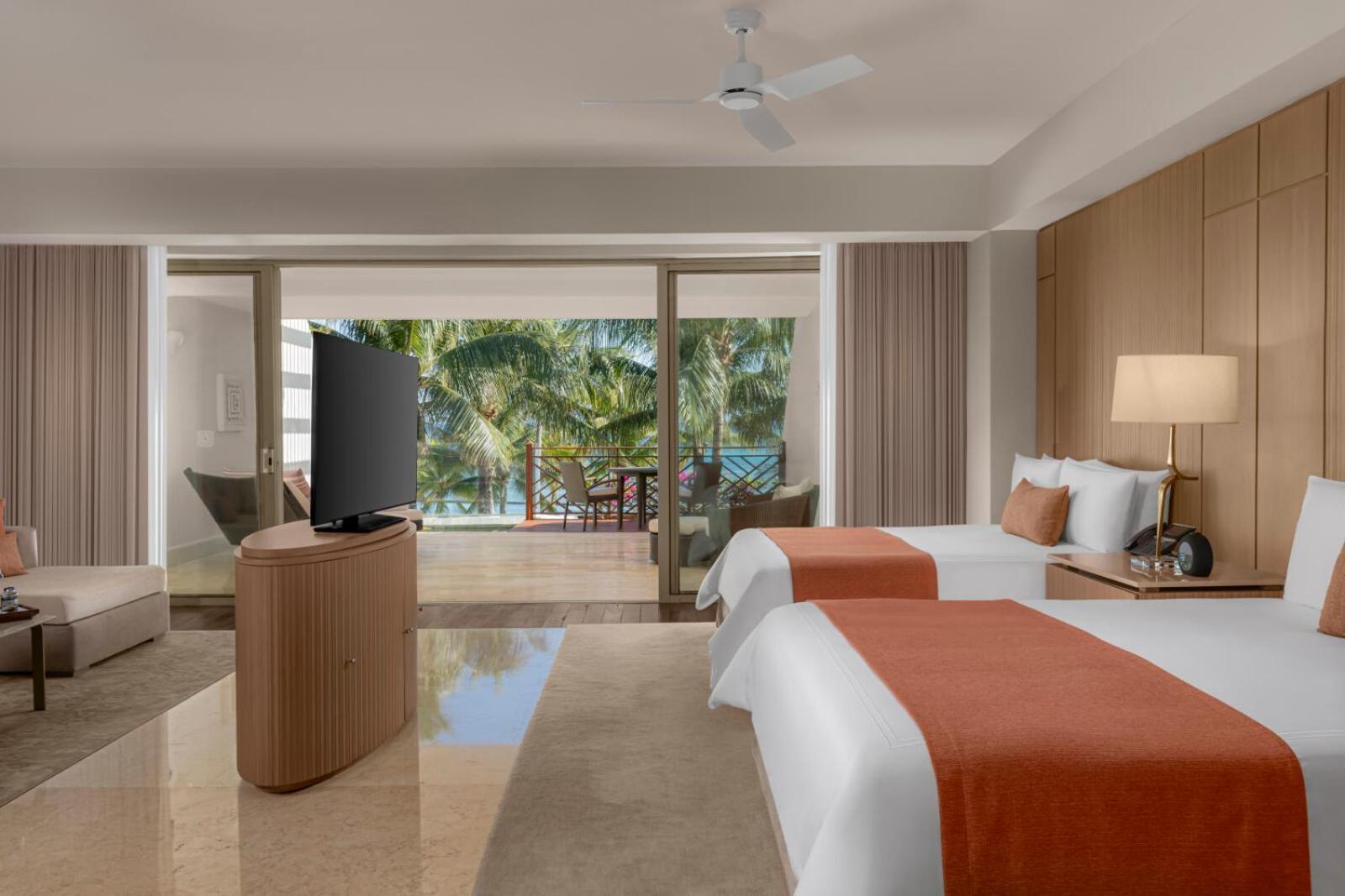 Grand Class Suite Ocean Front