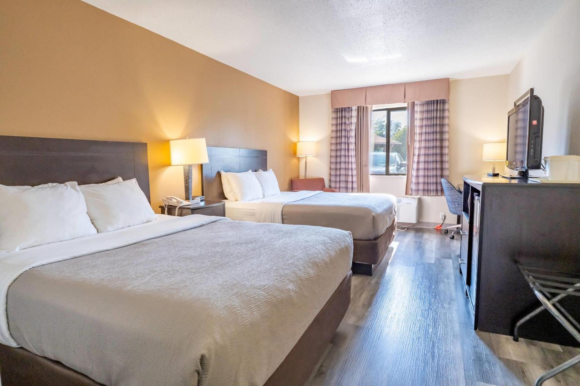 Queen Room with Two Queen Beds - Non-Smoking