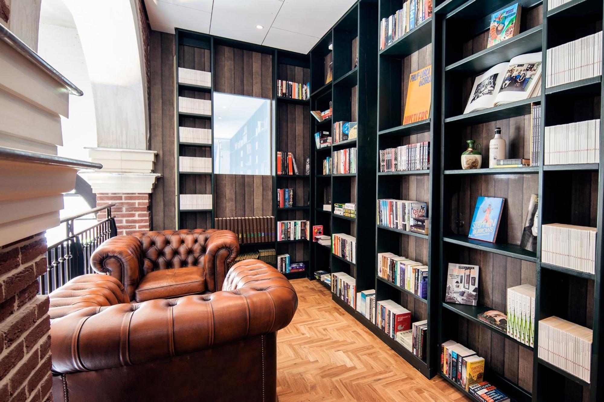 Camera Secret Bookcase XL