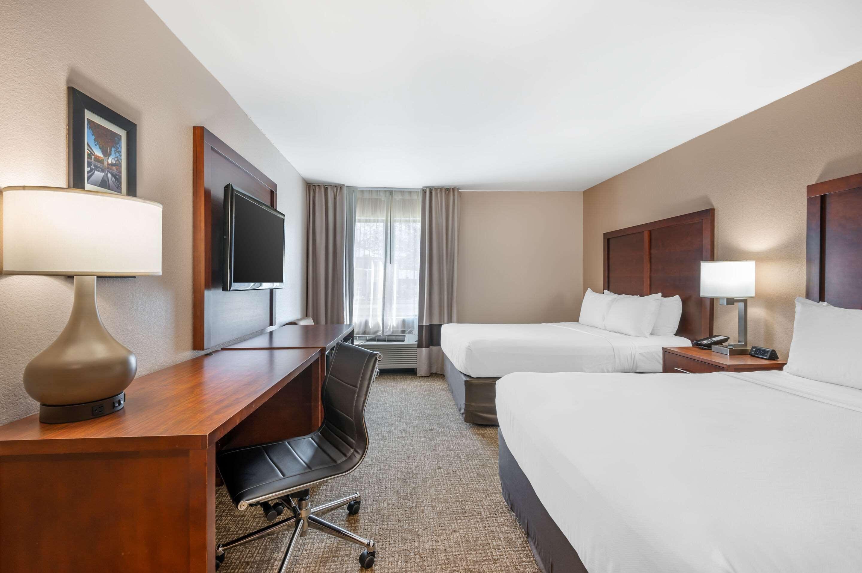 Queen Room with Two Queen Beds - Accessible/Non-Smoking
