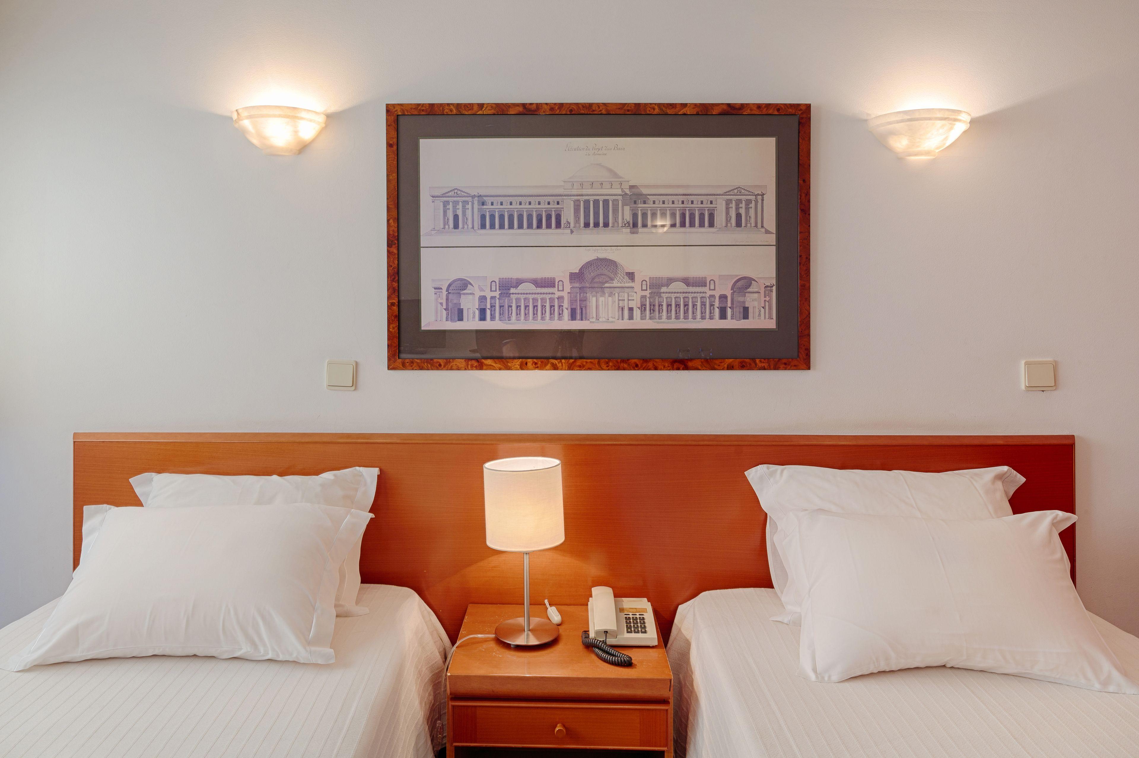 Quarto Twin Standard