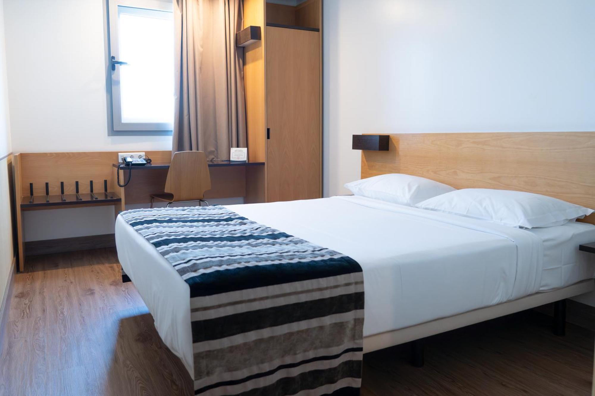 Standard Double Room,1722937549:JPEG