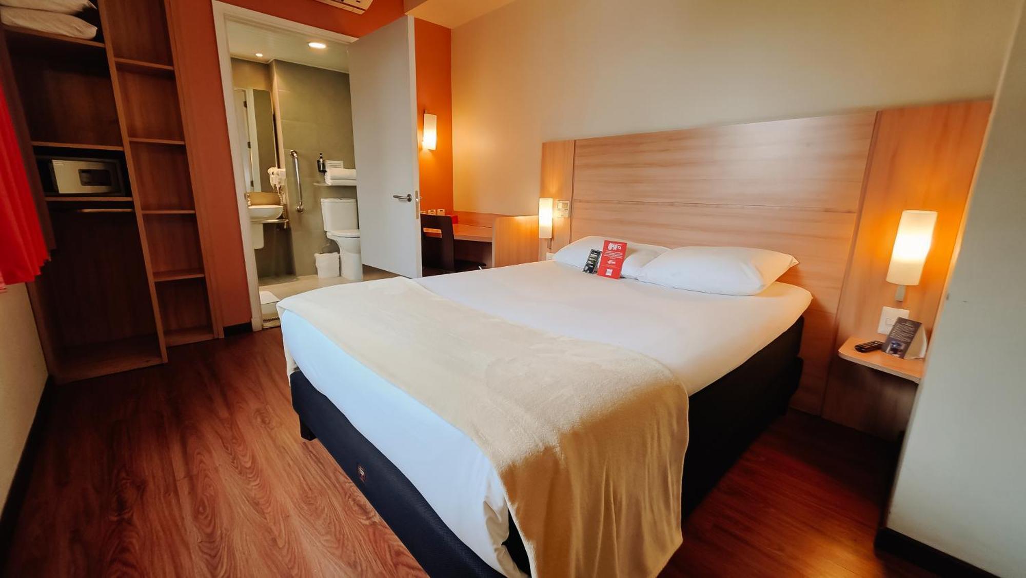 Quarto Duplo Queen