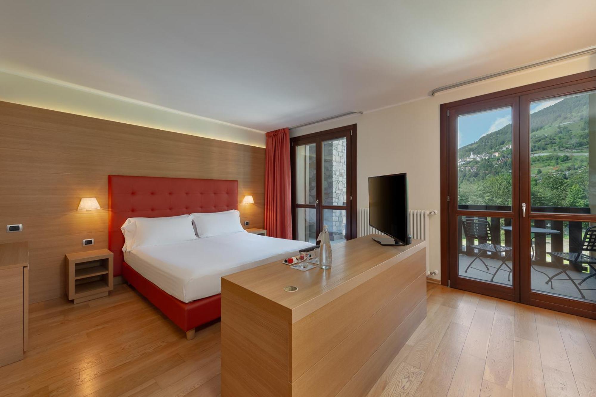 Junior Suite with Balcony,1730032663:JPEG