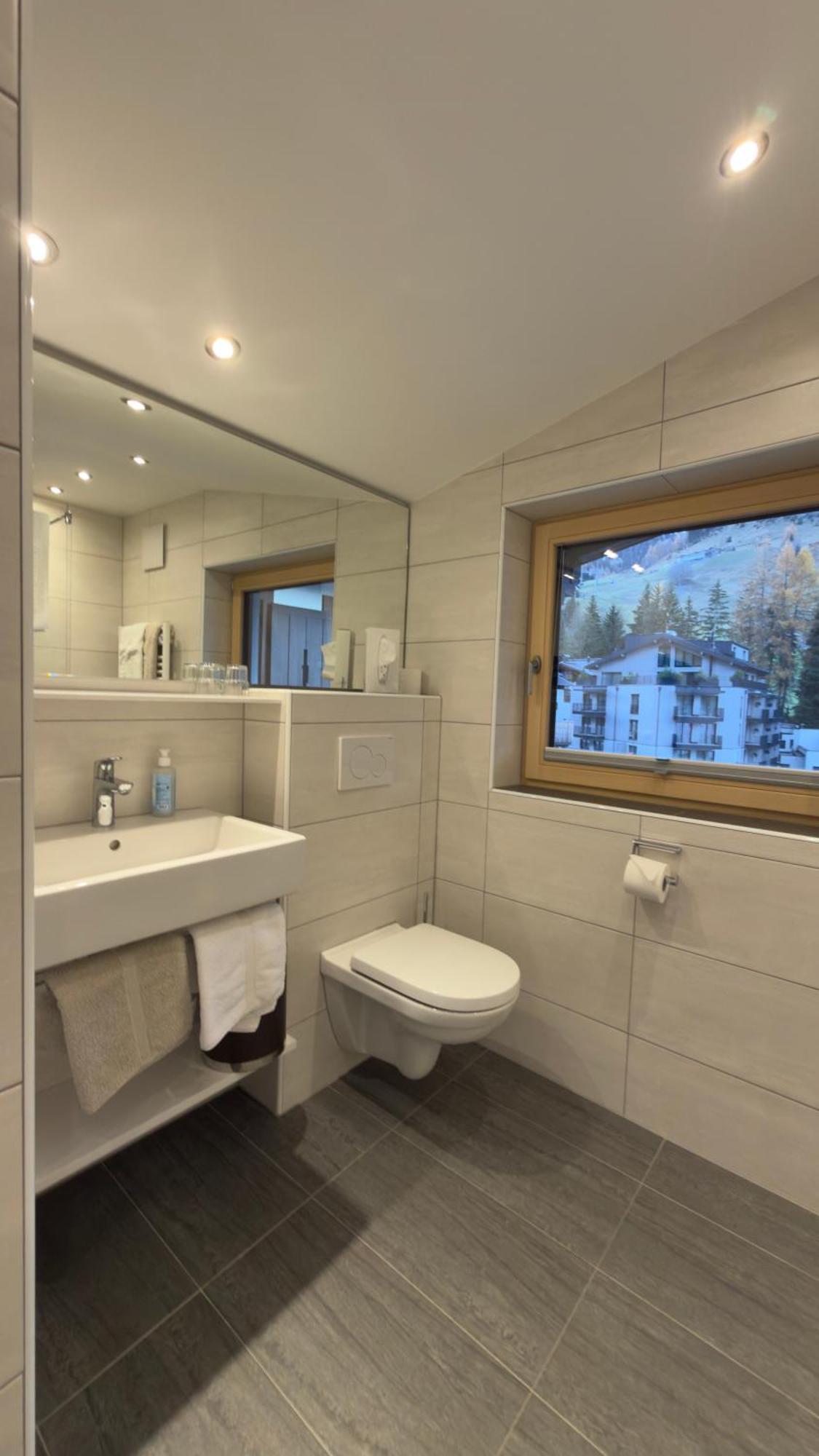 Double or Twin Room,1730056915:JPEG