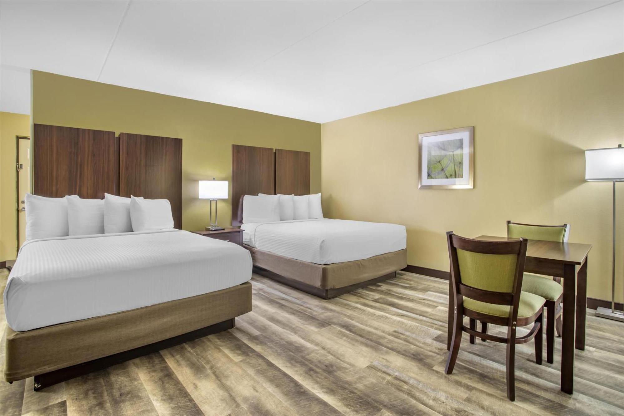 Queen Room Two Queen Beds Indoor Pool Access Non-Smoking,1743018985:JPEG