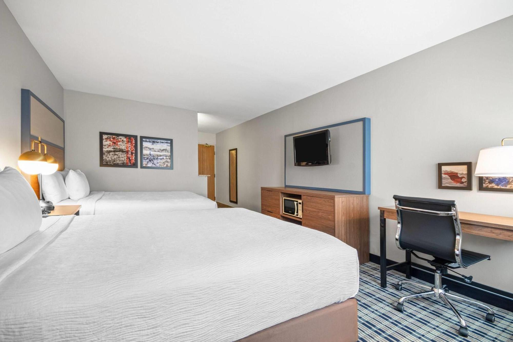 Queen Room with Two Queen Beds - Non-Smoking