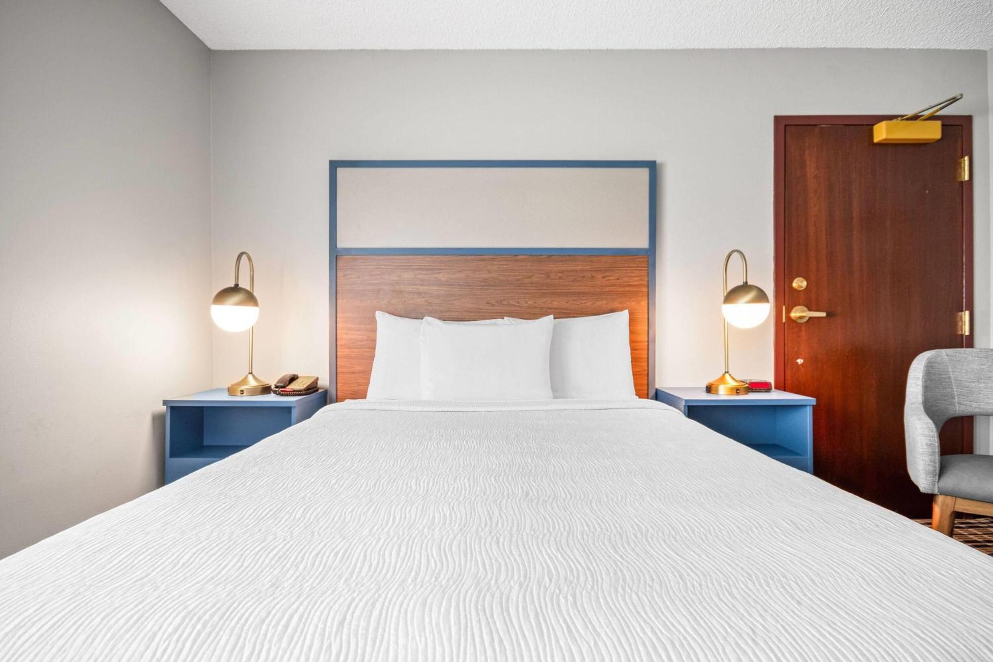 Queen Room with Two Queen Beds - Accessible/Non-Smoking
