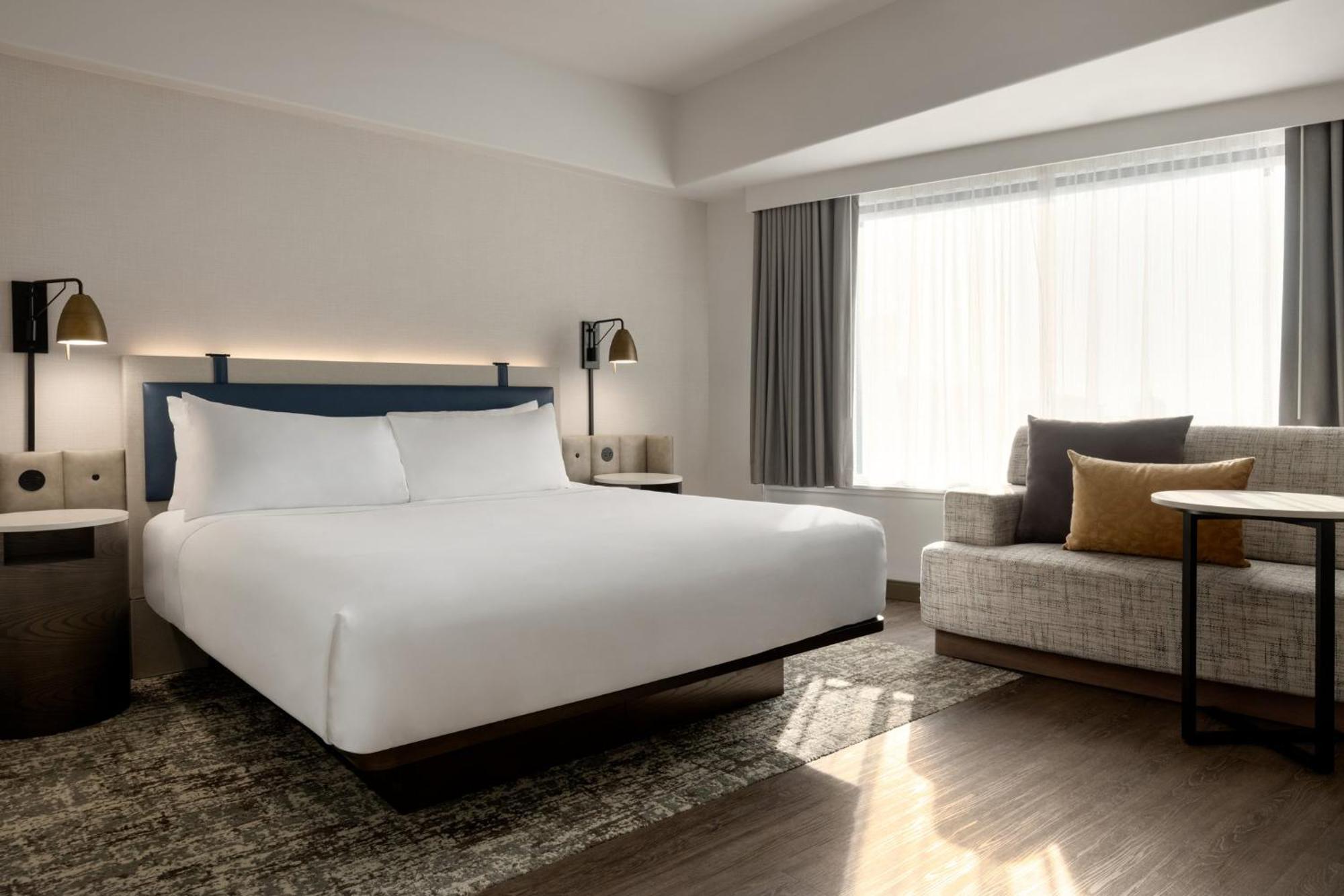 Standard King Room,1756513951:JPEG