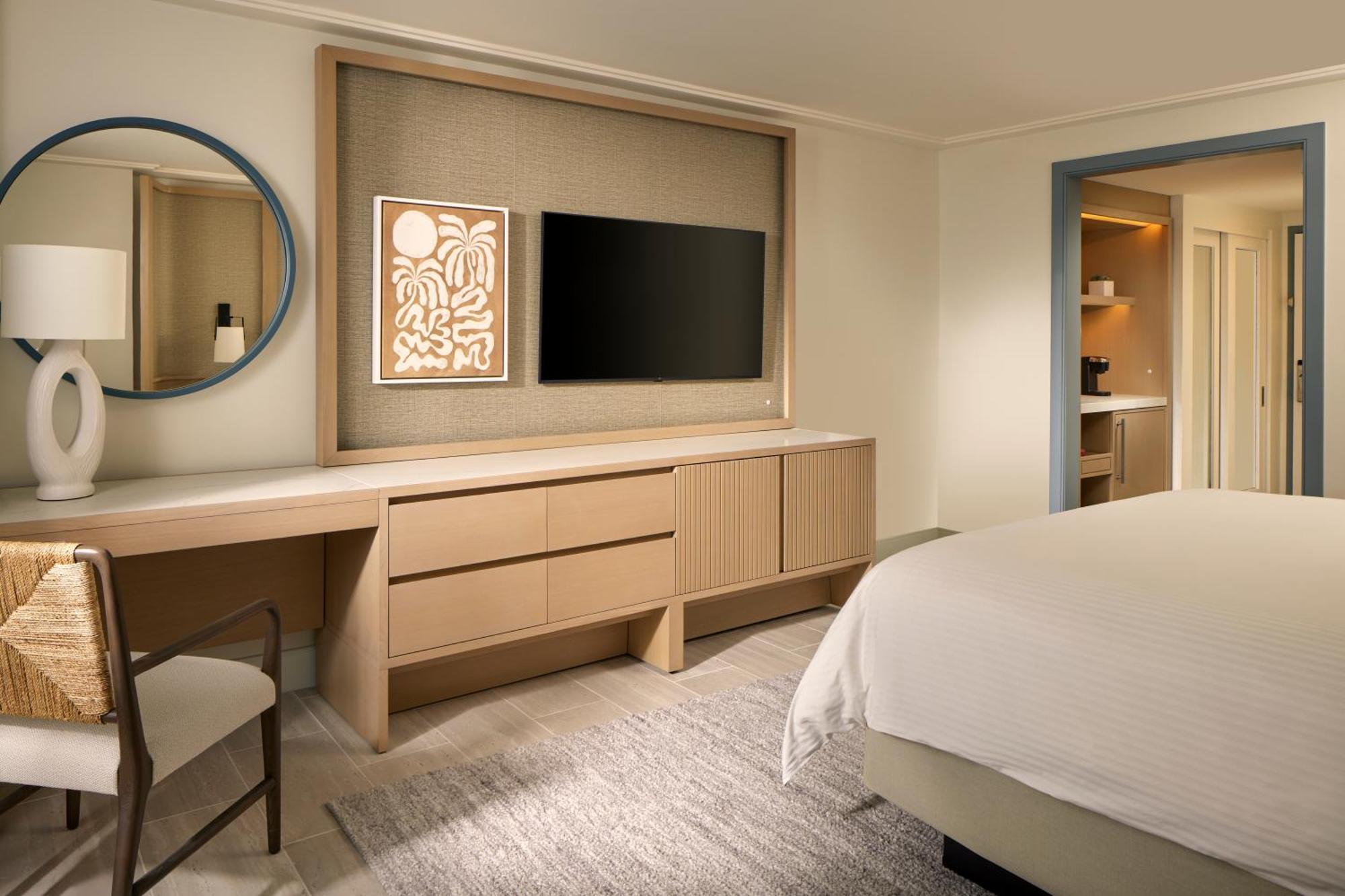 King Room with Partial Ocean View