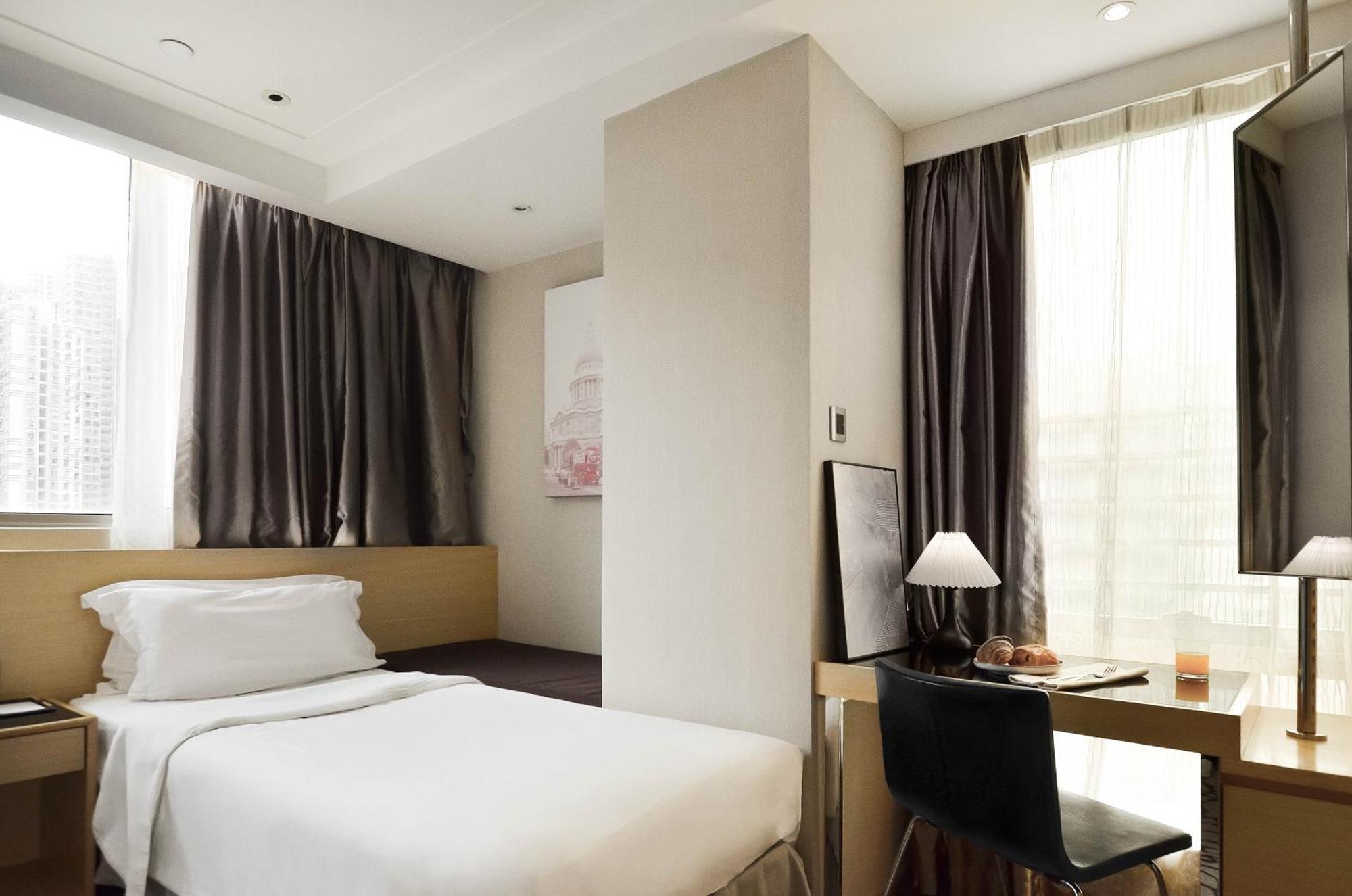 Langzeitaufenthalt – Superior Zweibettzimmer mit Stadtblick