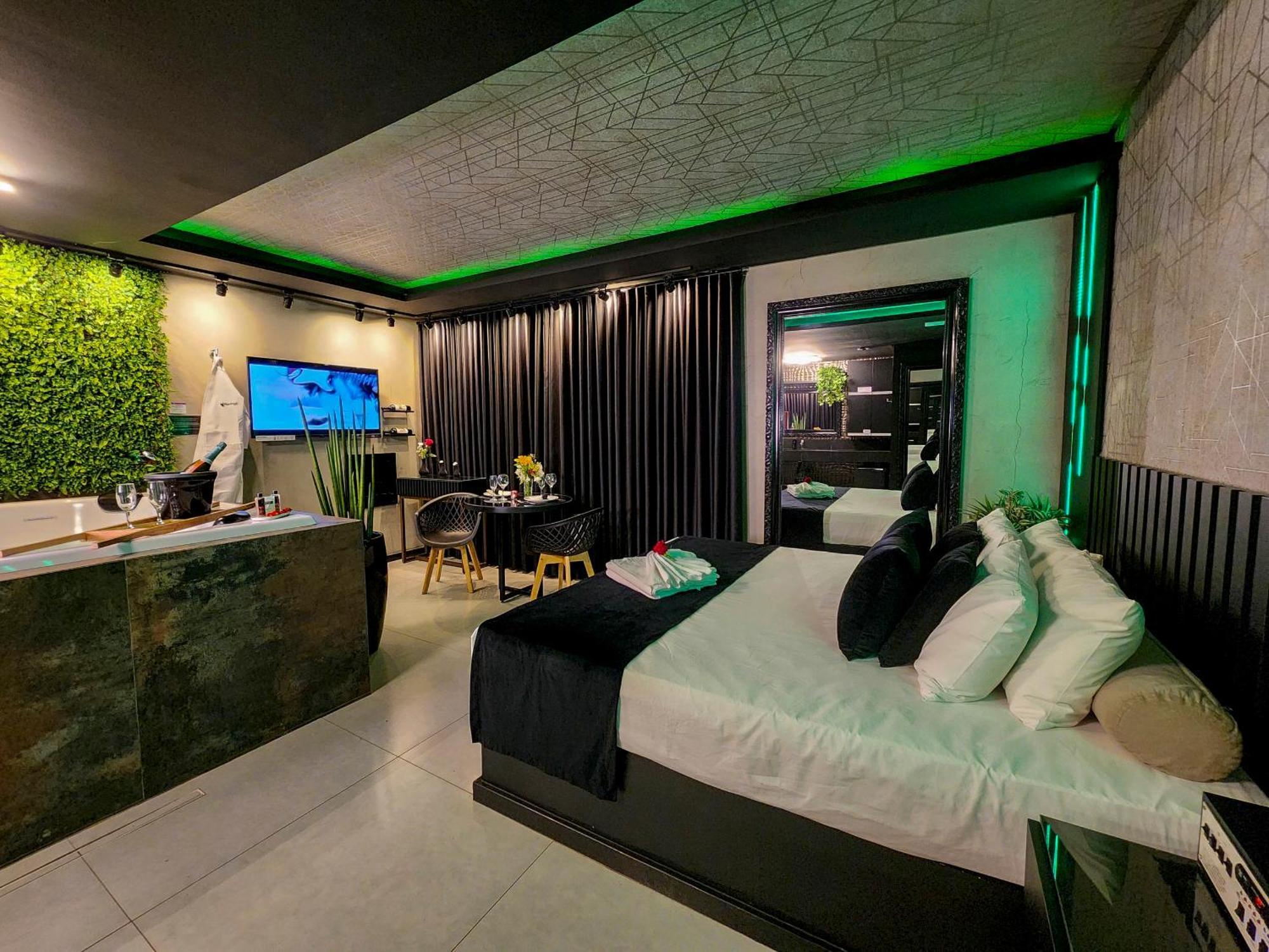 Quarto Duplo