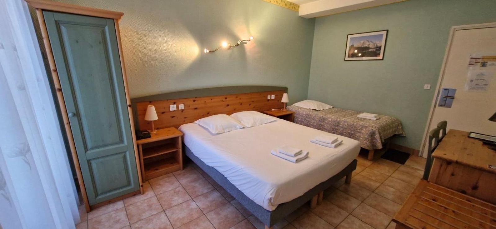 Chambre Triple - Vue sur Ville