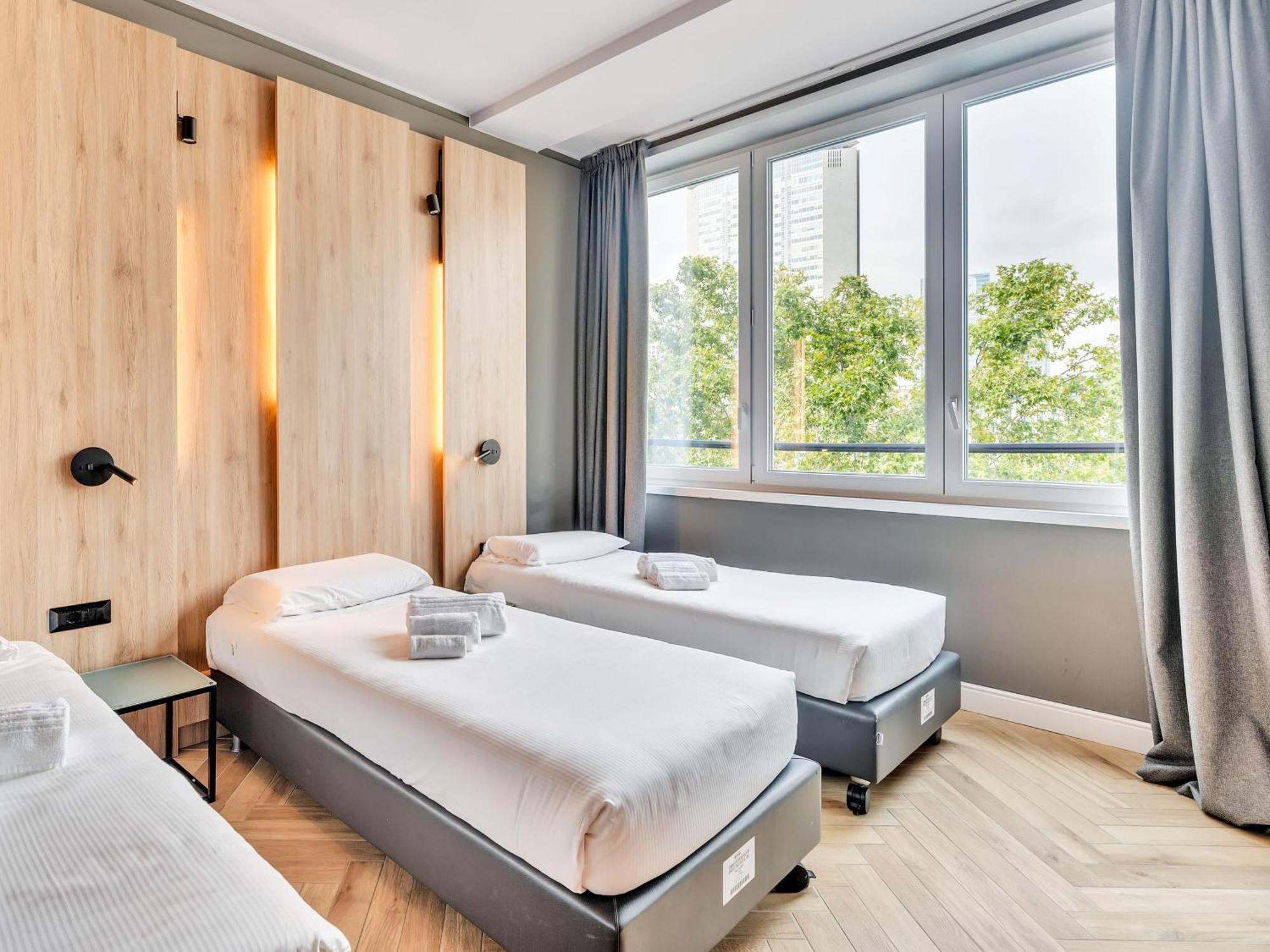 Standard Triple Room,1742610578:JPEG