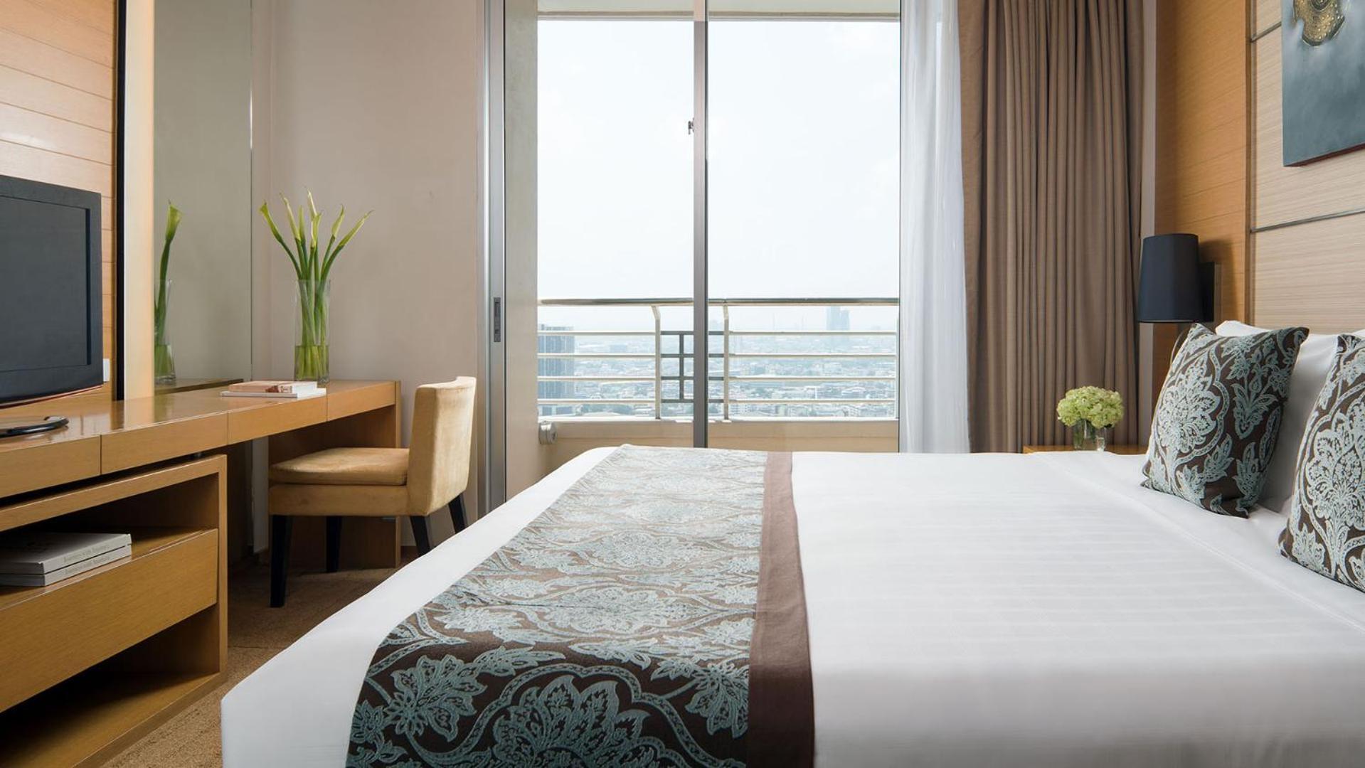 One  Bedroom Suite With King Bed,1742656738:JPEG