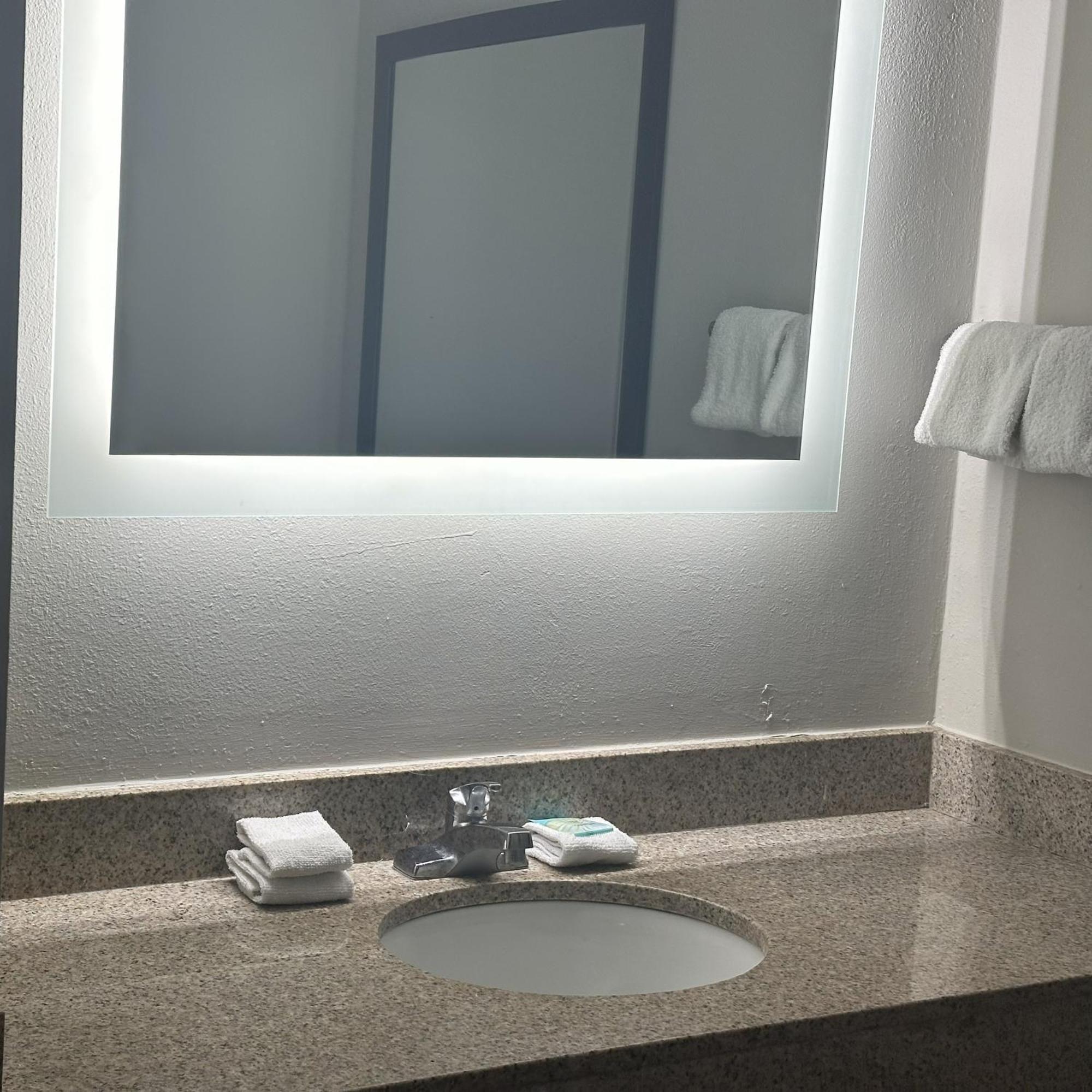 Deluxe Room Two Double Beds Disability Access Roll Shower Non-Smoking,1742674678:JPEG