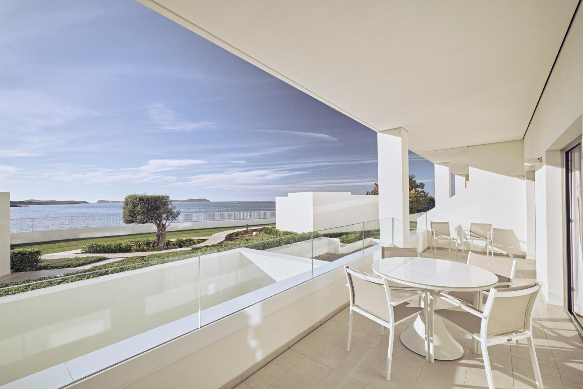 Suite con 2 Camere da Letto e Vista Mare