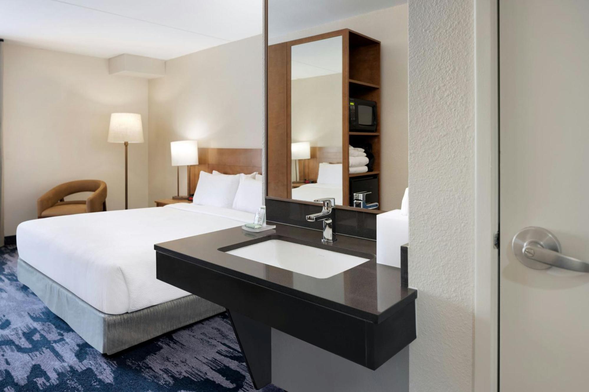 King Room with Bathtub - Mobility and Hearing Accessible