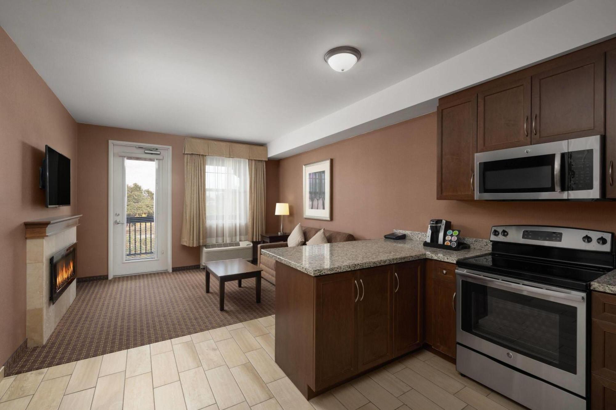Two-Bedroom King Suite Balcony Non-Smoking,1742722041:JPEG