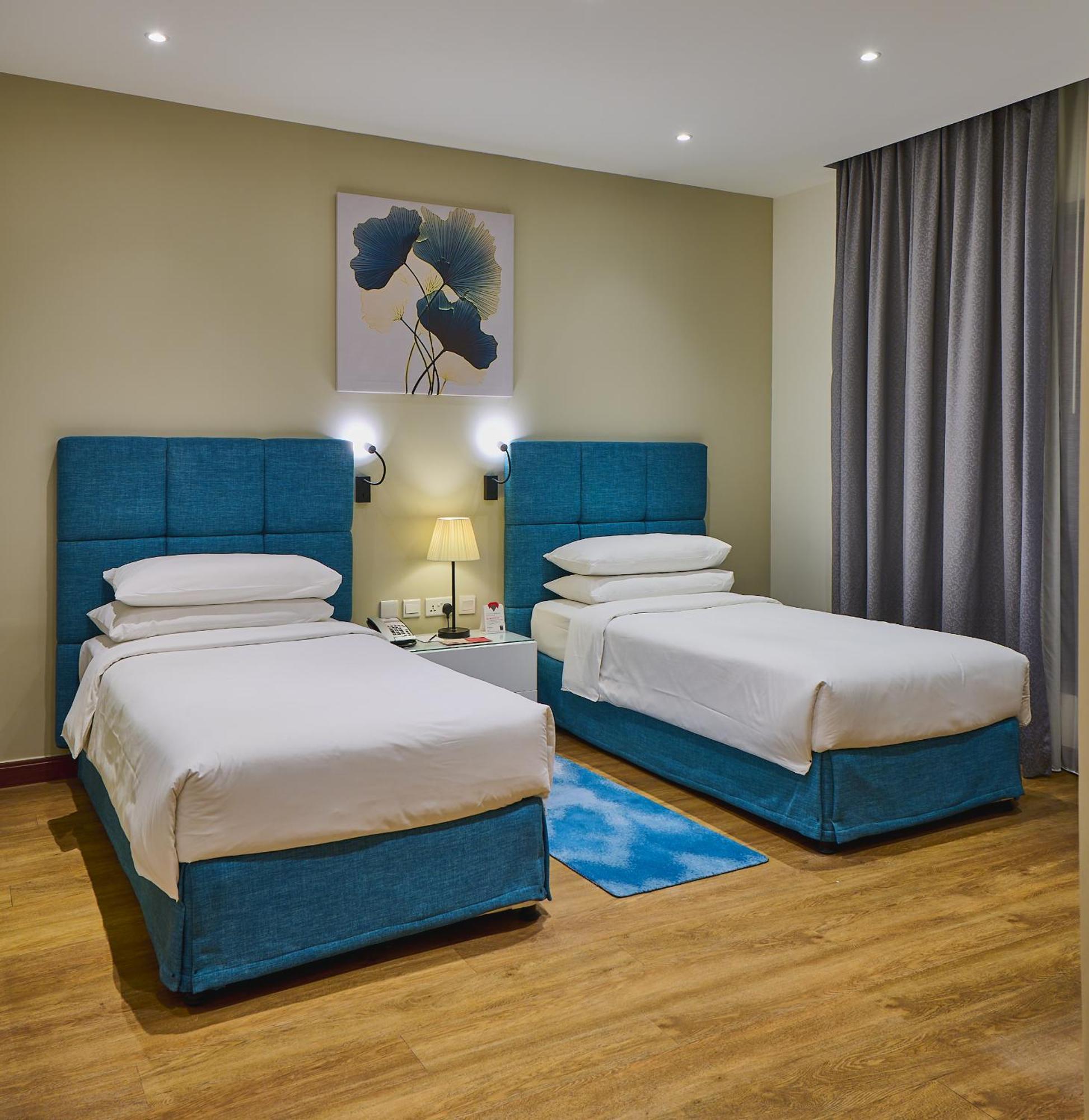 Deluxe Tweepersoonskamer met 2 Aparte Bedden en Uitzicht op de Stad