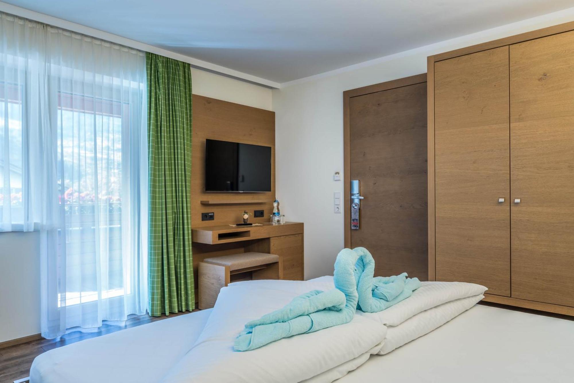 Doppelzimmer mit Balkon