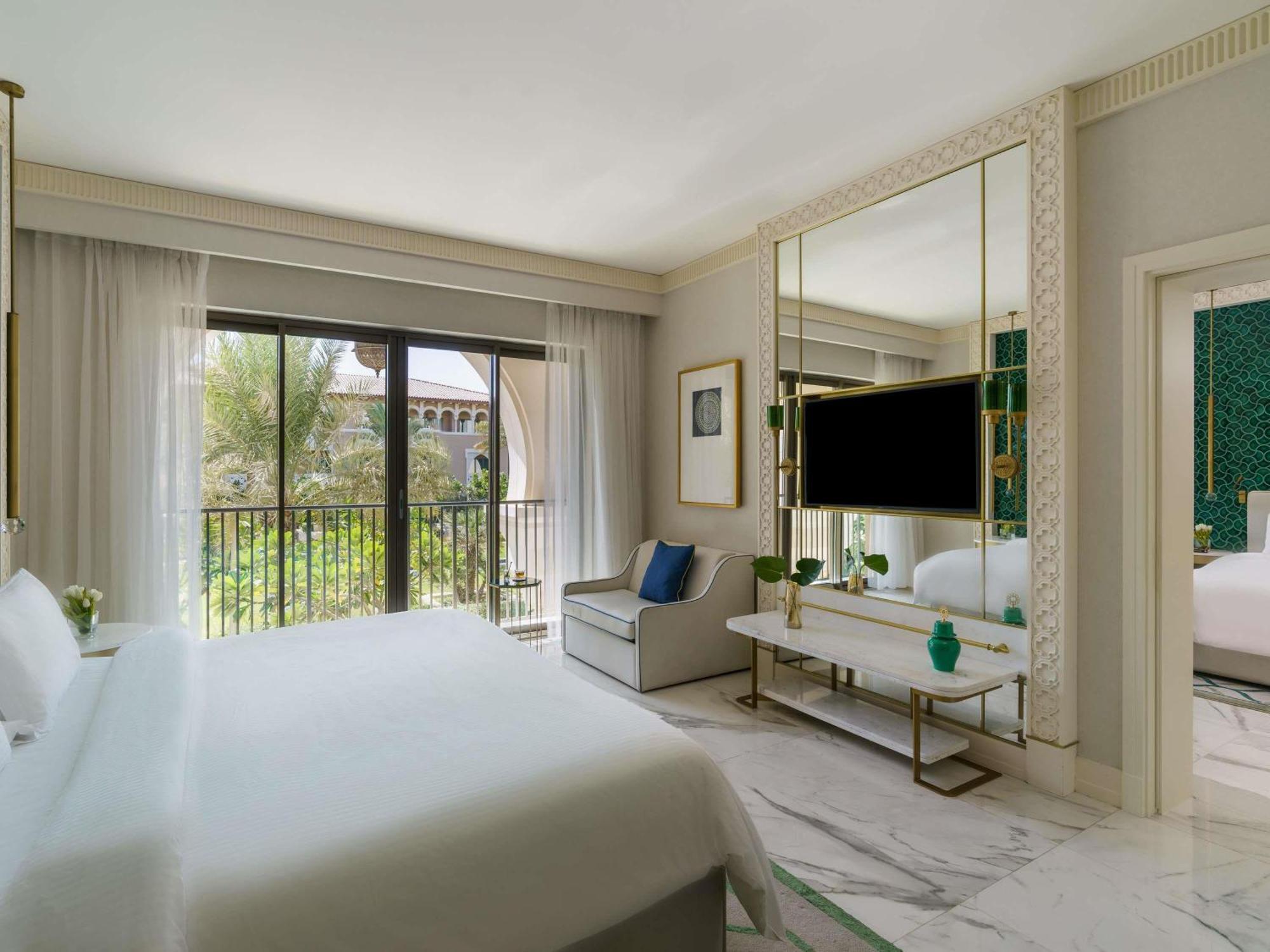 Familienzimmer mit 2 Schlafzimmern, Kingsize-Bett und Gartenblick