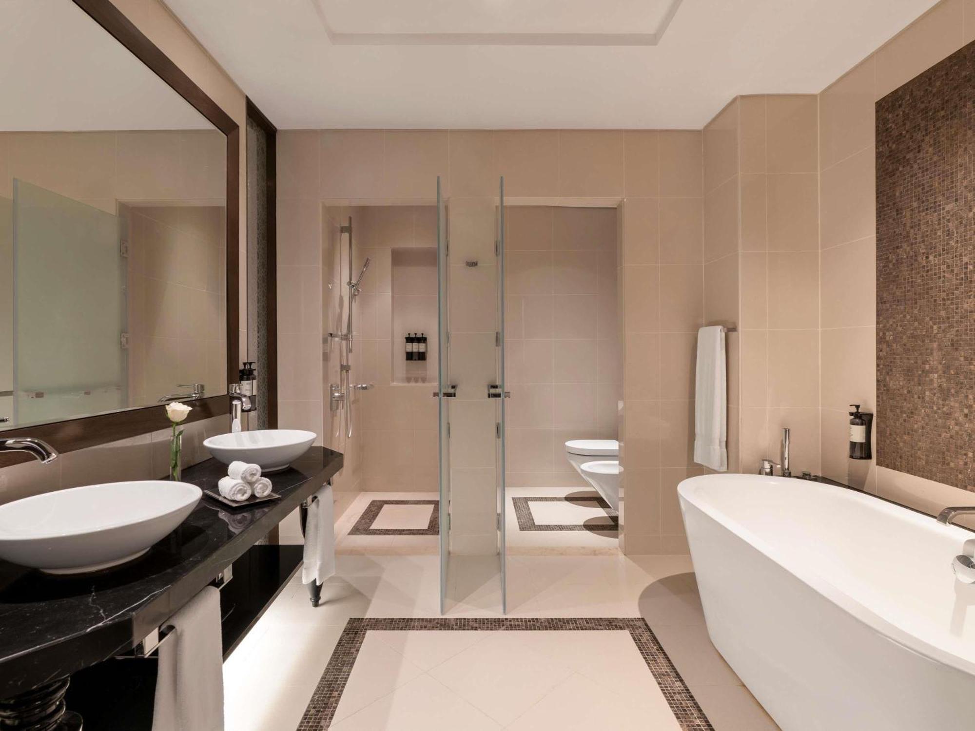 Premium Zweibettzimmer mit Meerblick und Balkon