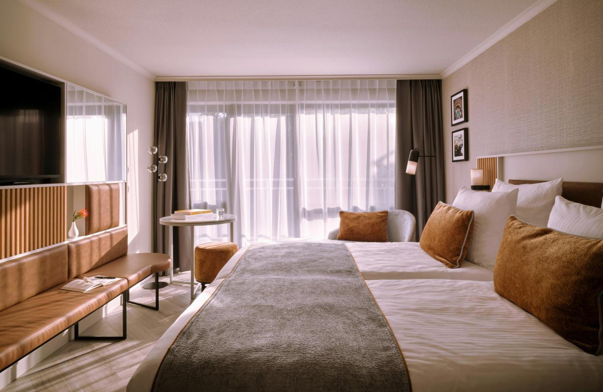 Superior Quadruple Room,1746813379:JPEG