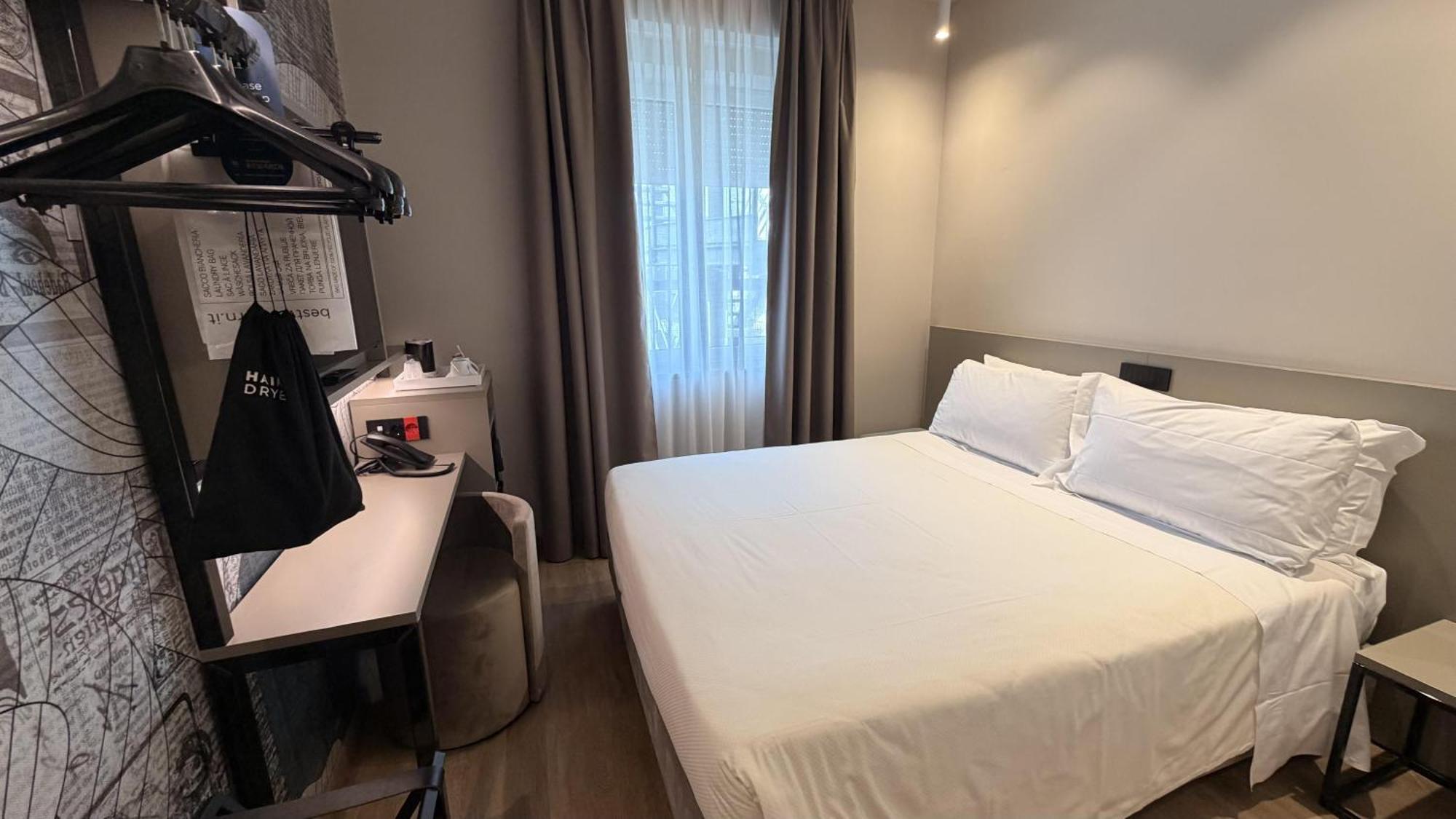 Chambre Lit Queen-Size Confort - Non-Fumeurs