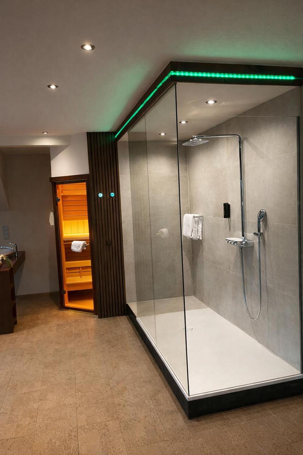 Suite with Sauna,1765147579:JPEG