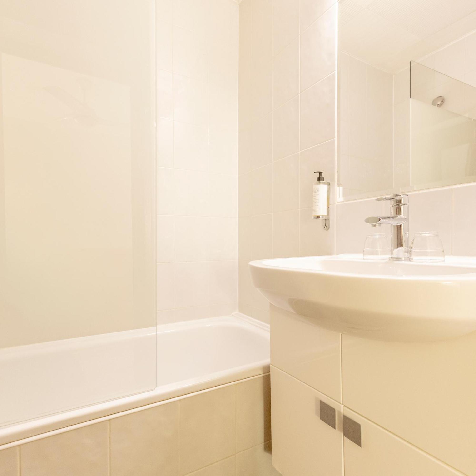 Chambre Double – Vue sur Cour