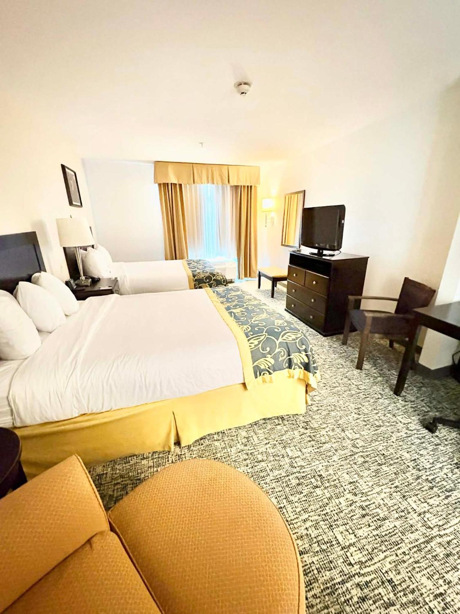 Queen Room with Two Queen Beds - Non-Smoking