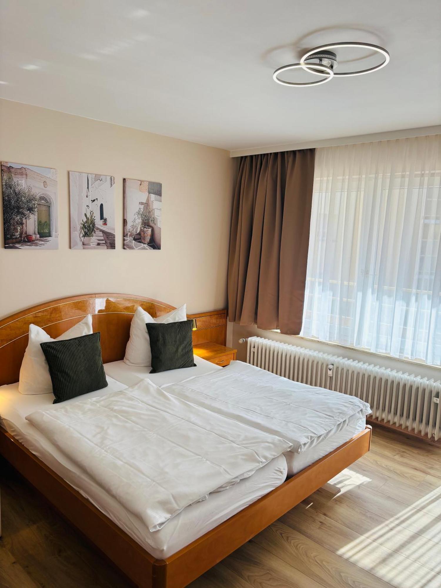 Doppelzimmer mit Balkon