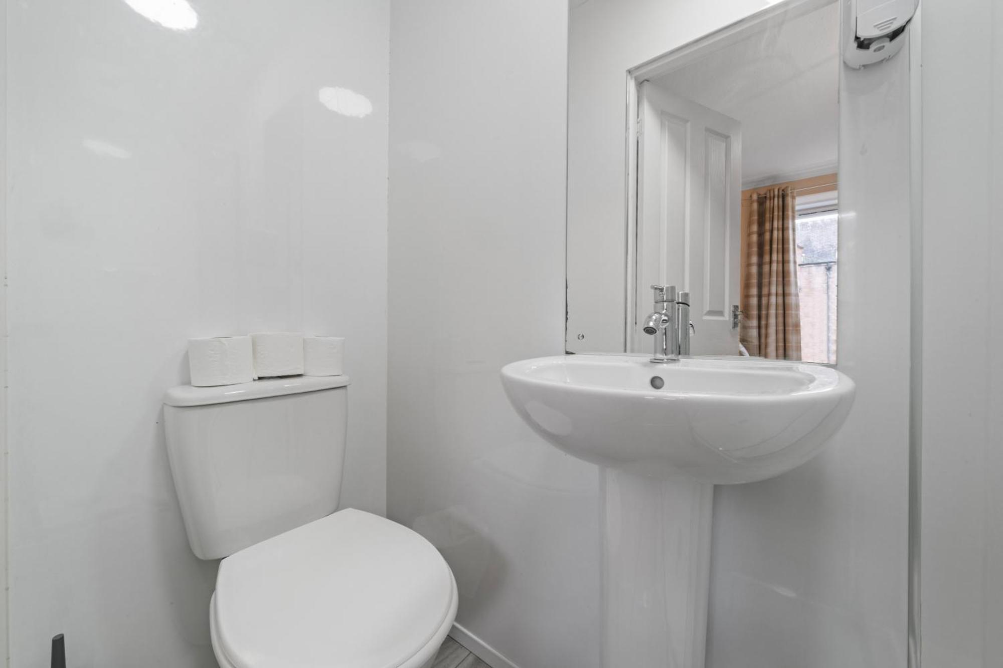 Klassieke Driepersoonskamer met Eigen Badkamer