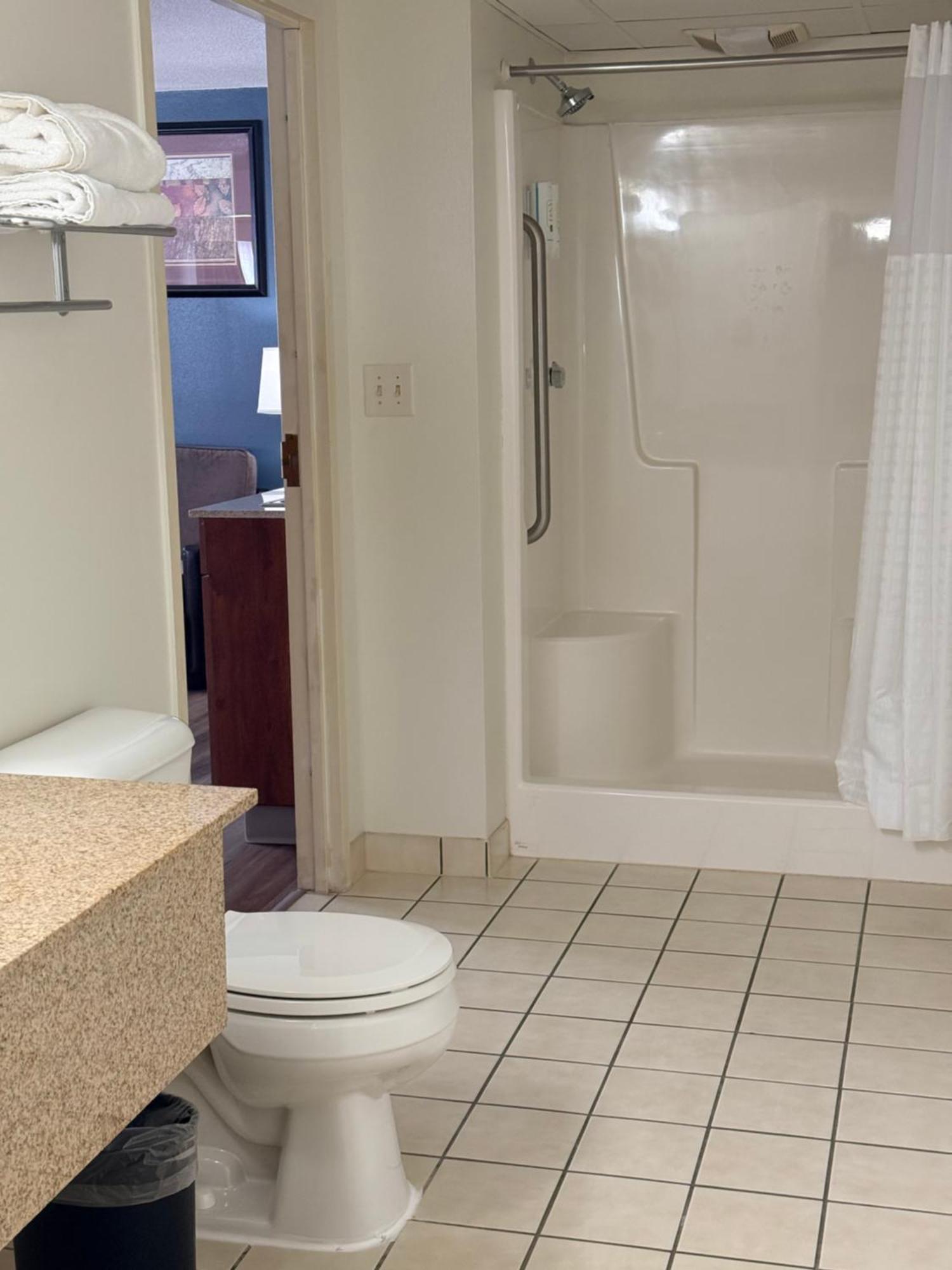 King Suite with Whirlpool - Non smoking