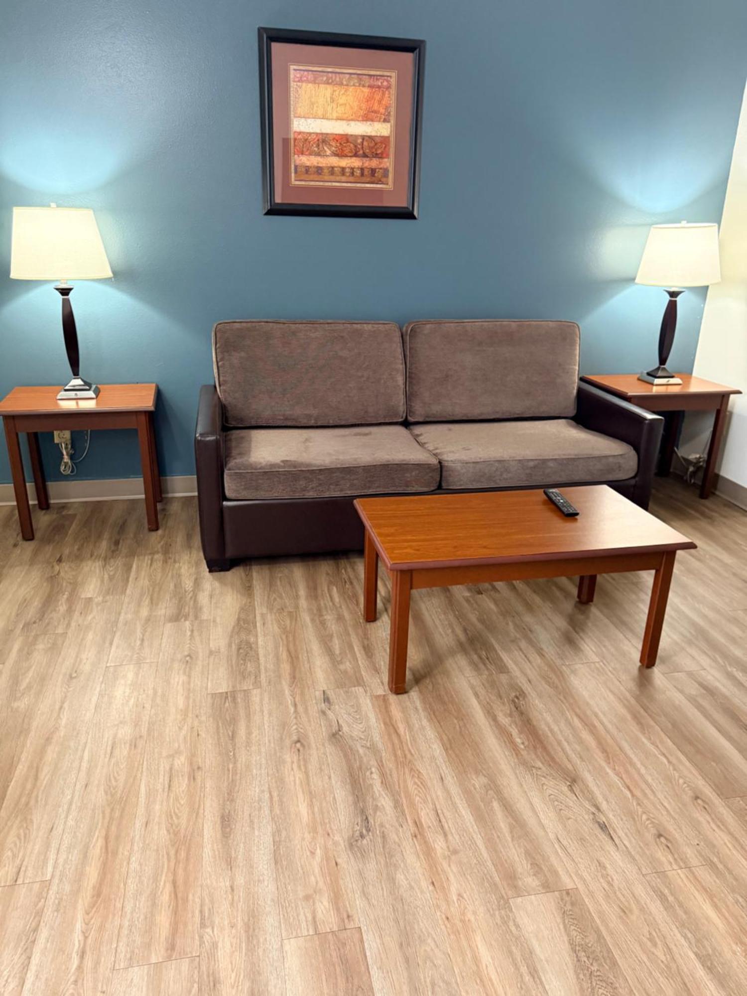 King Suite with Lake View - Non smoking