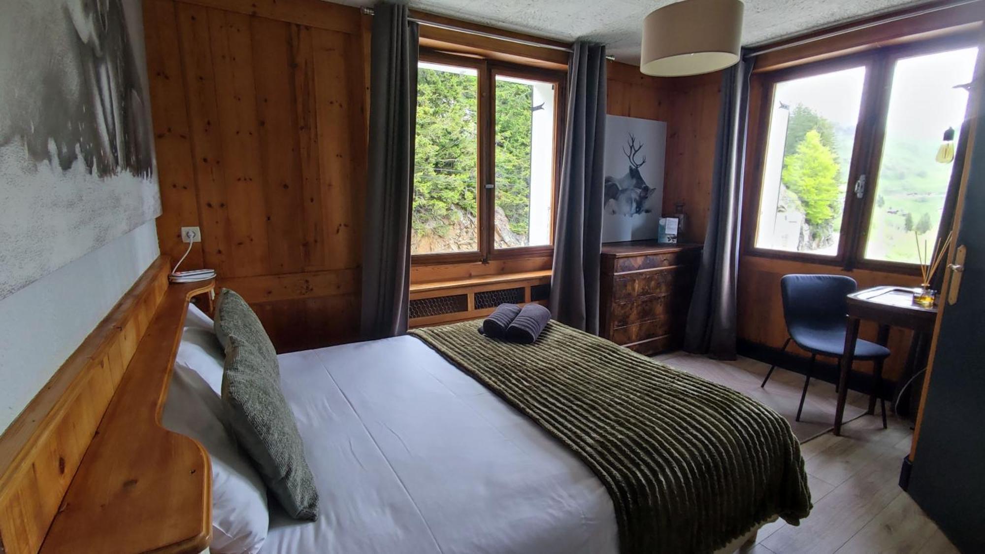 Chambre Double ou Lits Jumeaux - Vue sur Montagnes