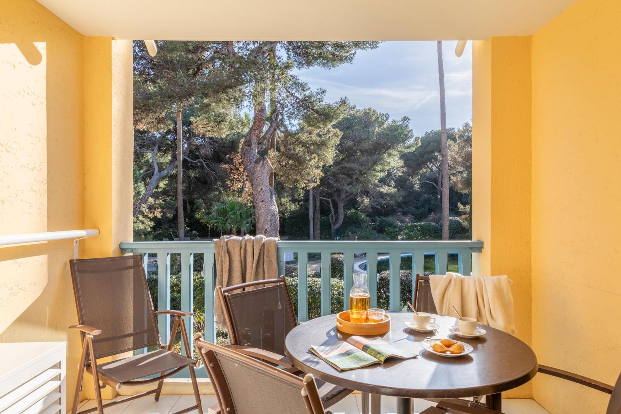 Appartement Supérieur à 1 Chambre avec Climatisation, Terrasse ou Balcon (4 Personnes) - Vue sur Jardin