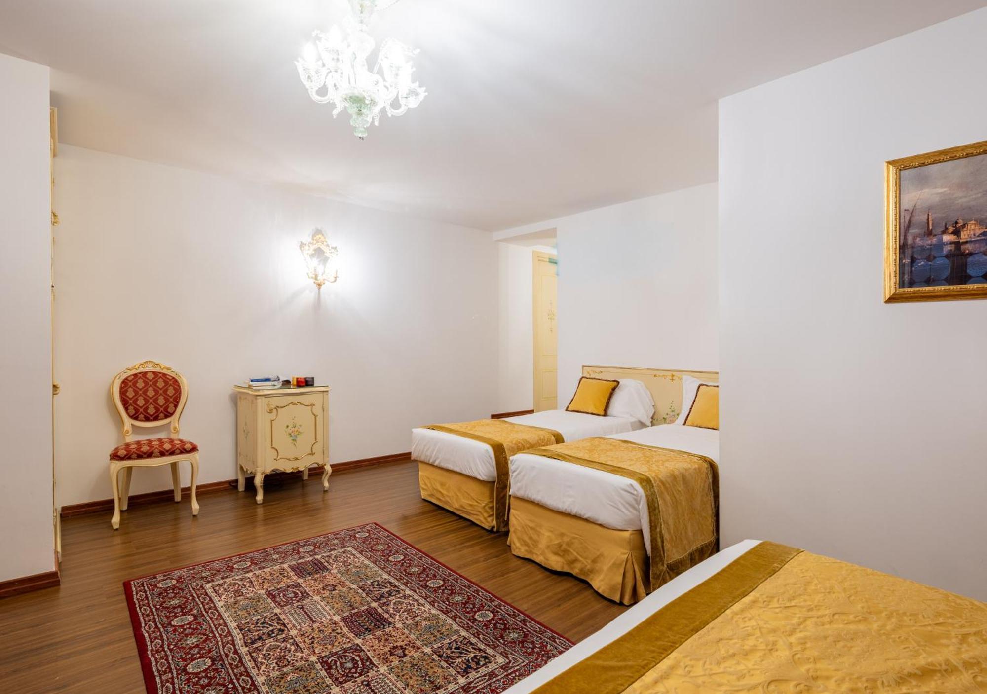 Quadruple Room,1758315427:JPEG