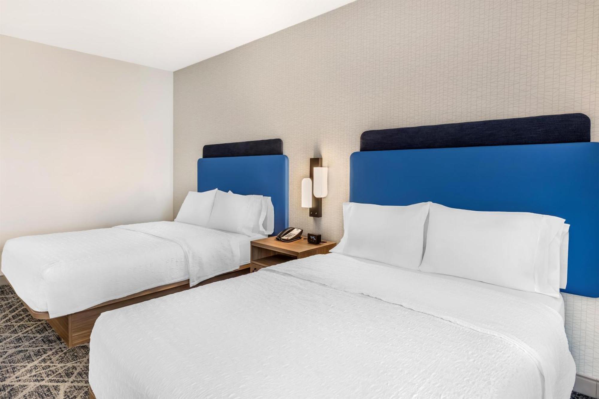 Queen Room with Two Queen Beds - Mobility and Hearing Access/Non-Smoking