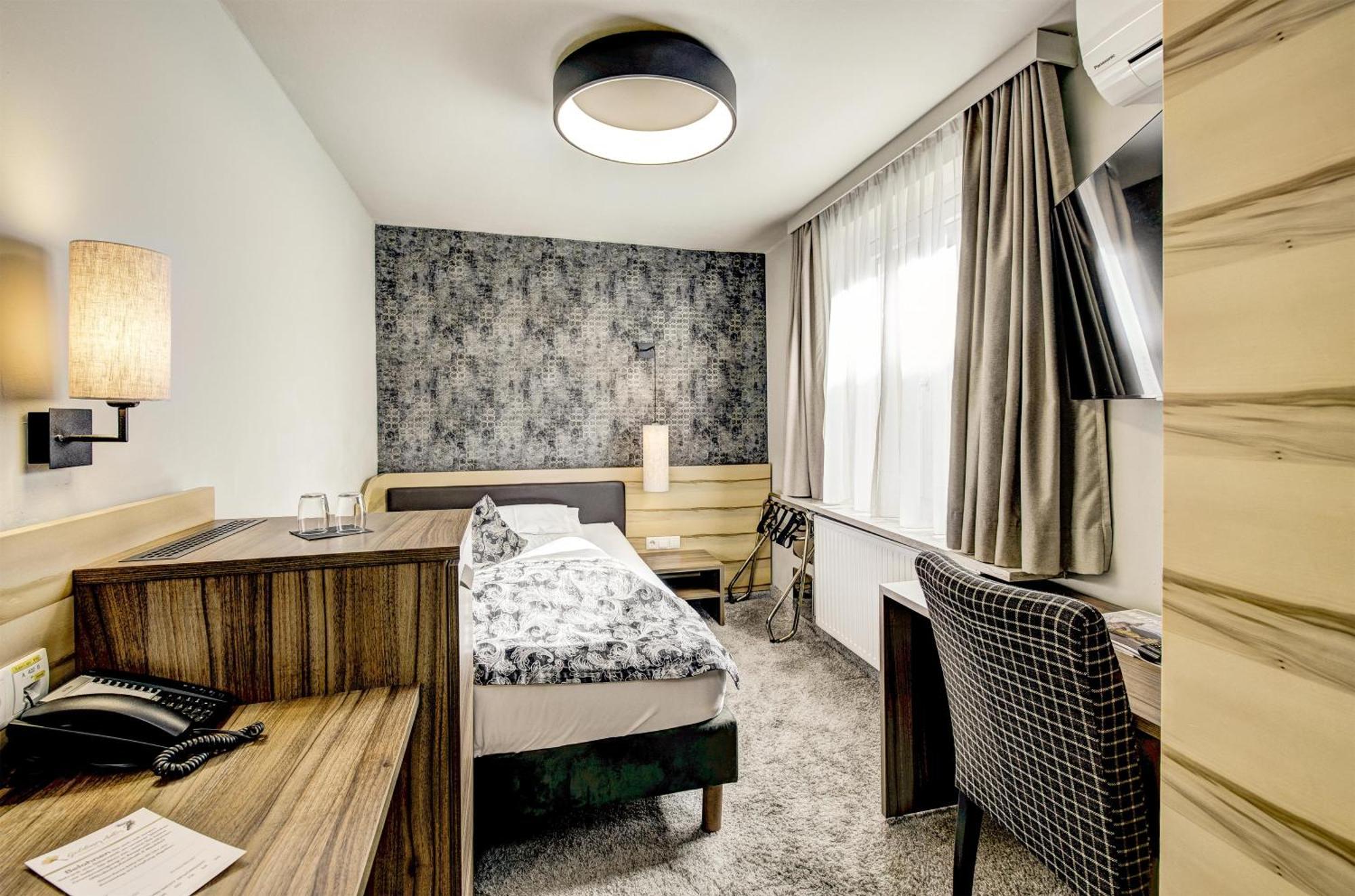 Classic Single Room,1758518128:JPEG