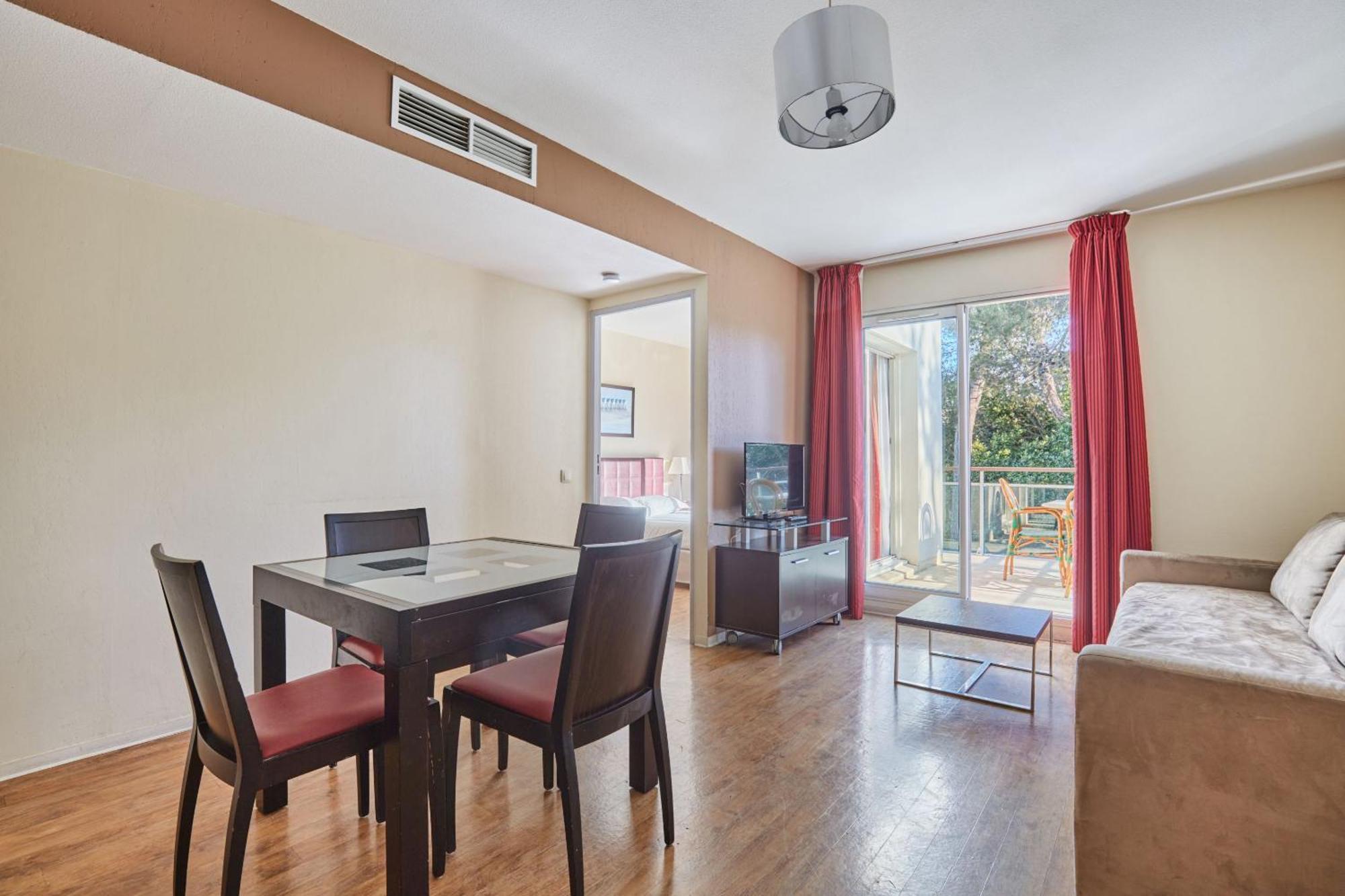 Appartement Supérieur 1 Chambre avec Balcon (4 Adultes)