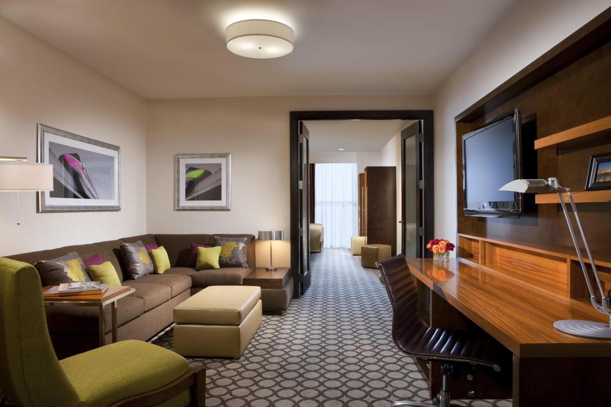Executive King Suite,1758570907:JPEG