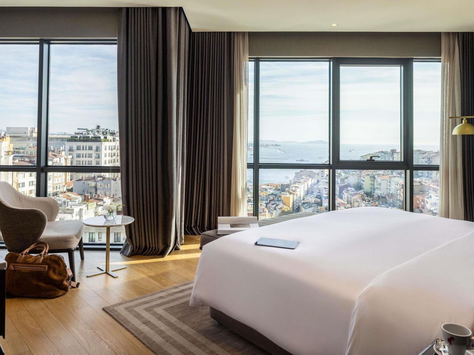 Luxury King Room with Bosphorus View